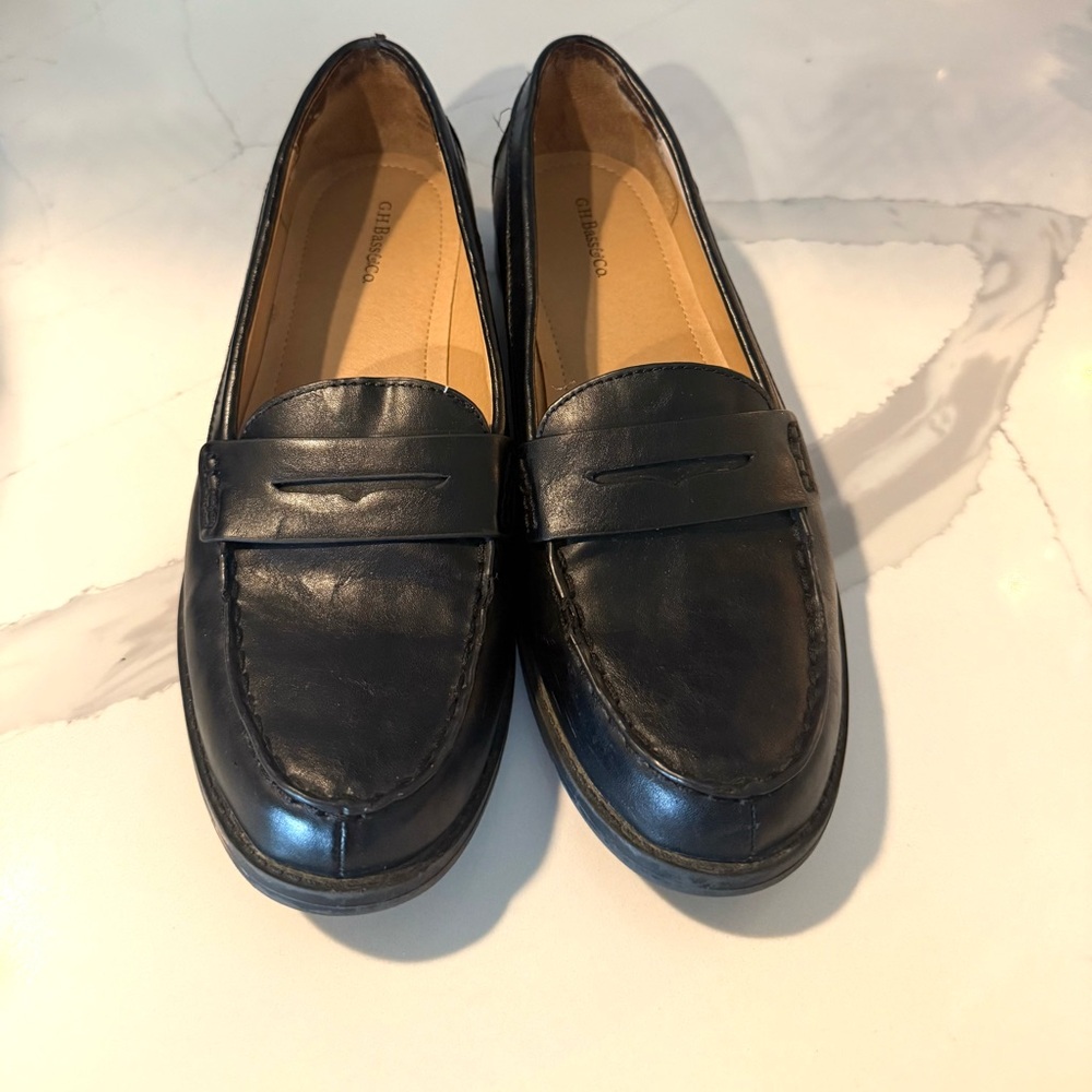 Women’s G.H. Bass & Co. Women's Classic Black Leather Penny Loafers Size 8.5